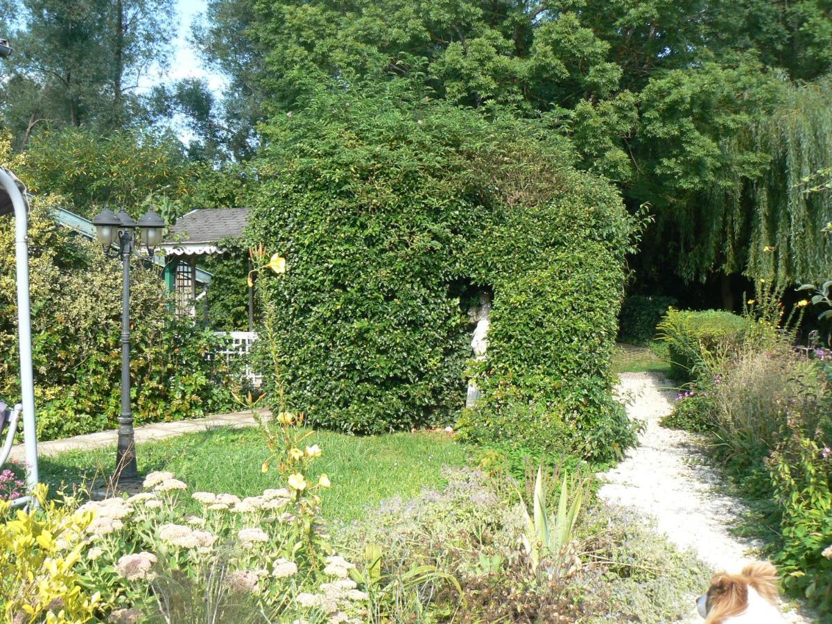 La Maison De L'Etang Sampigny Exterior foto